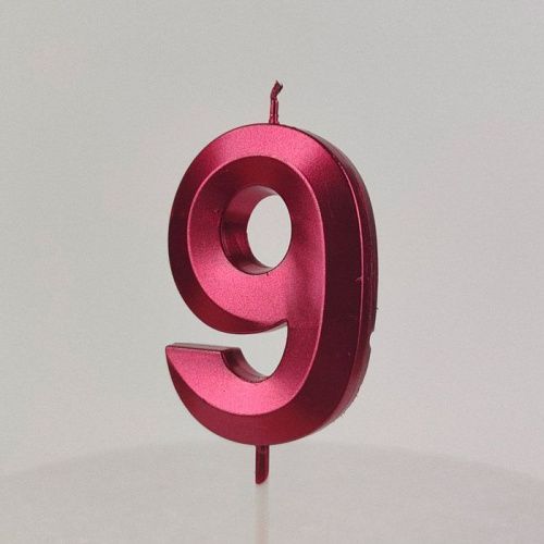 Свеча цифра "9", красная