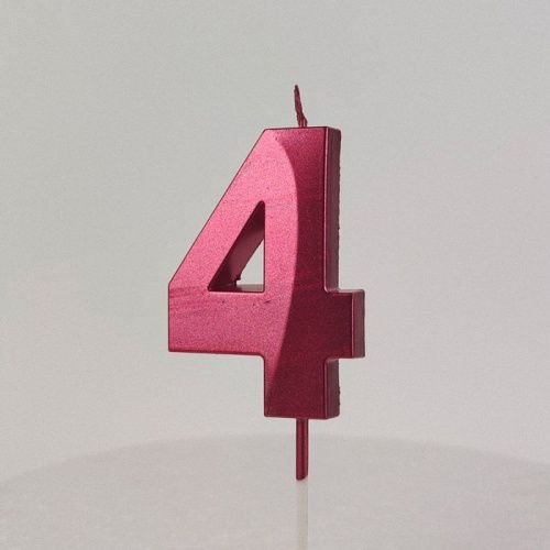 Свеча цифра "4", красная